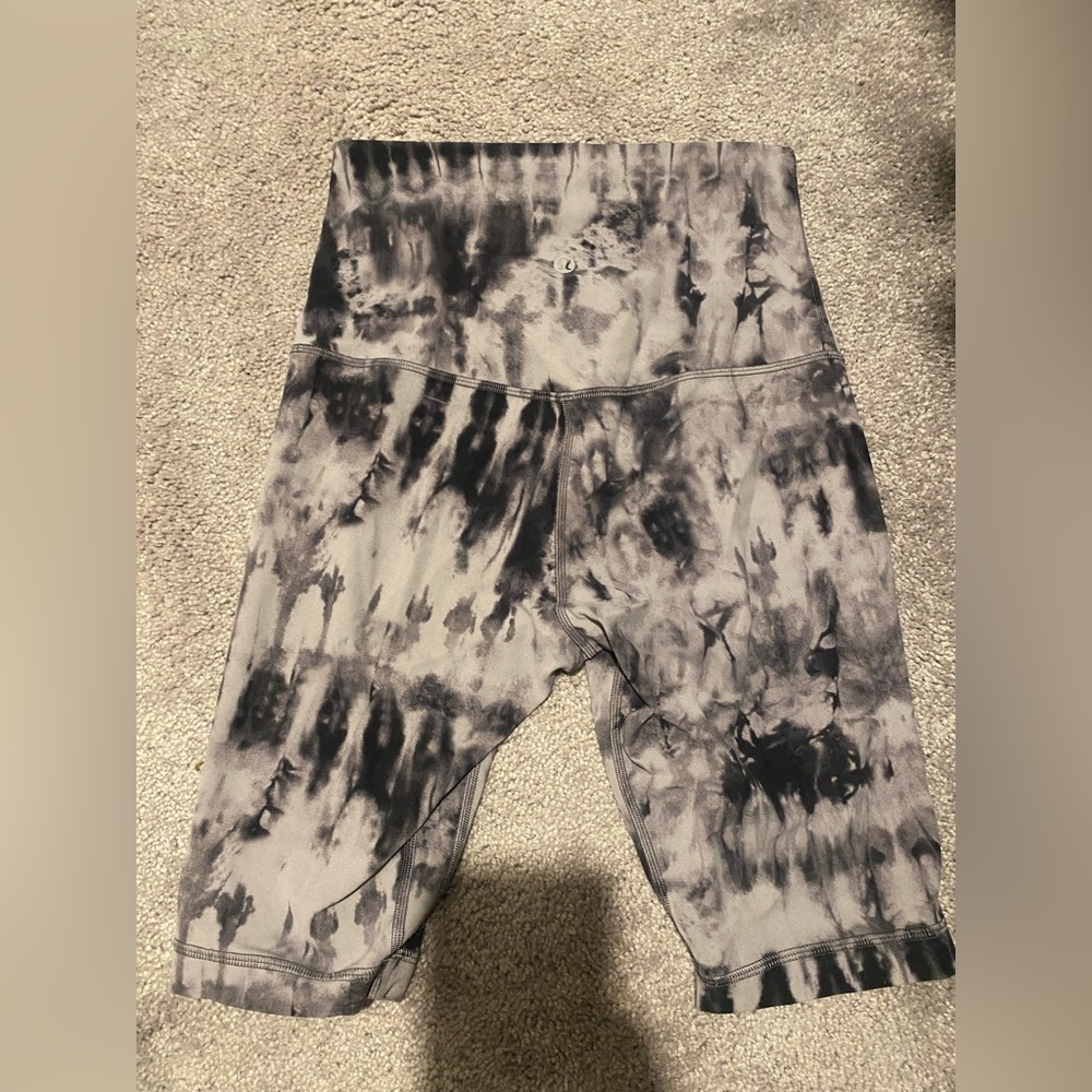 Lululemon 8” align shorts